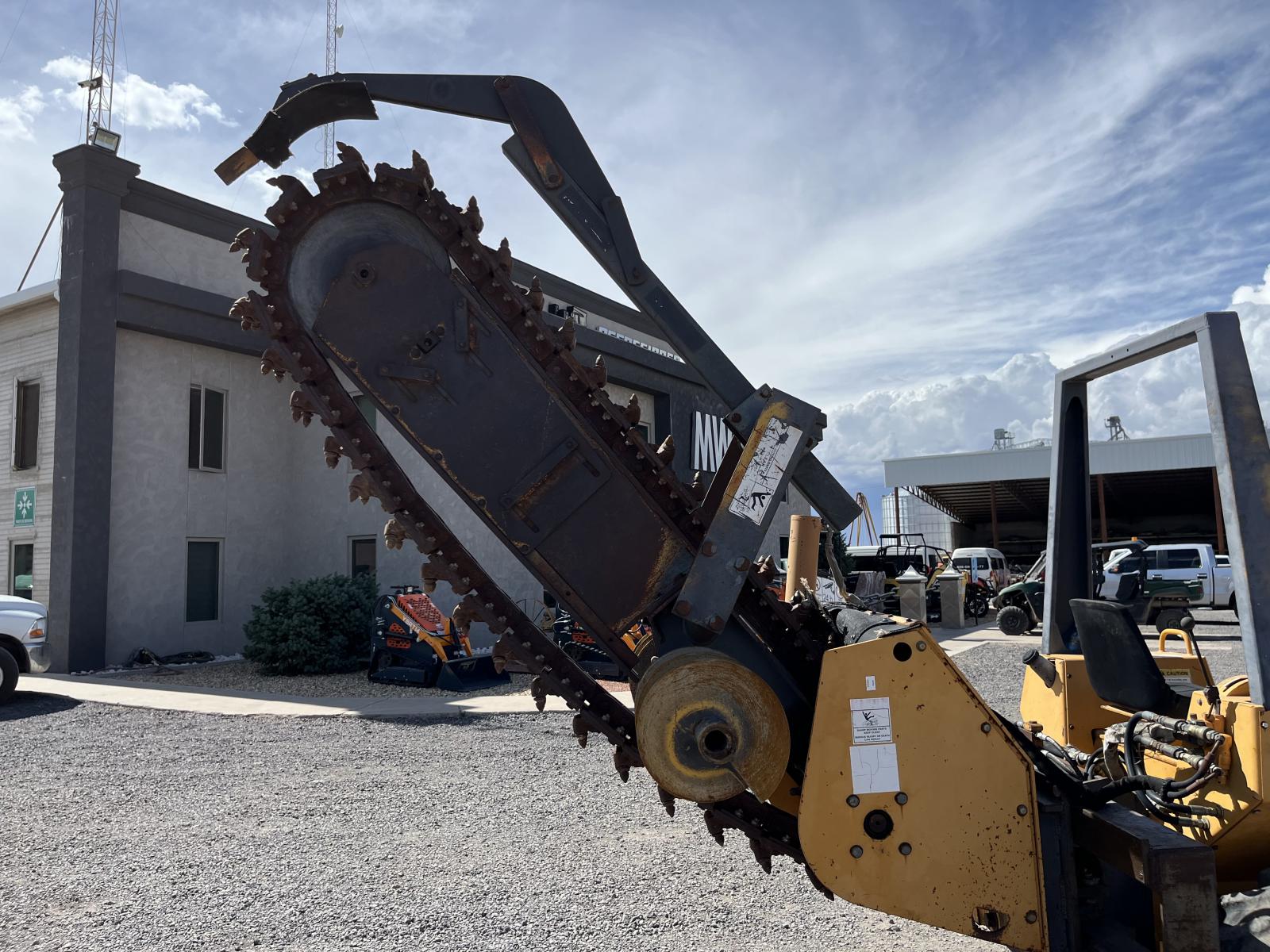 ./imagenes/INVOICE/2019/16425/ZANJADORA CASE 660 (5).JPG